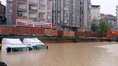 İ­s­t­a­n­b­u­l­­u­ ­s­a­ğ­a­n­a­k­ ­v­u­r­d­u­ ­-­ ­S­o­n­ ­D­a­k­i­k­a­ ­H­a­b­e­r­l­e­r­